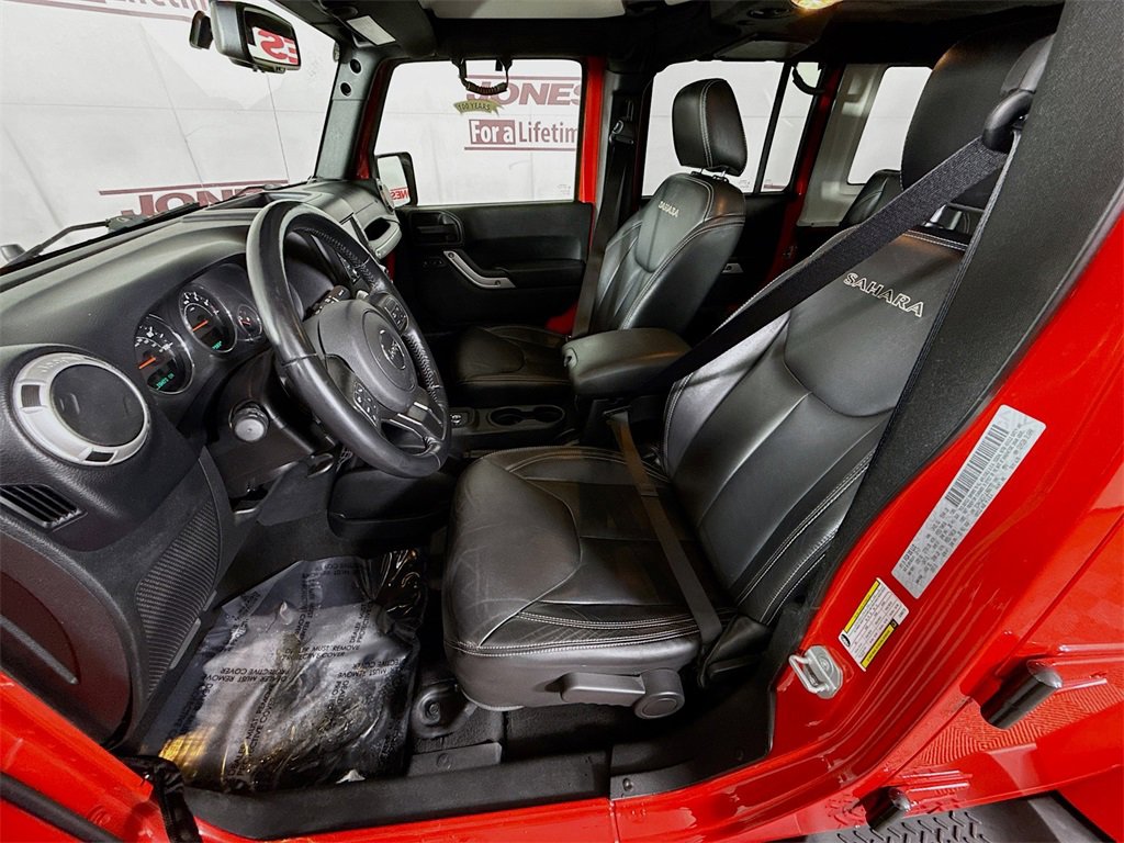 Used 2018 Jeep Wrangler Unlimited Sahara w/ Max Tow Package image 21