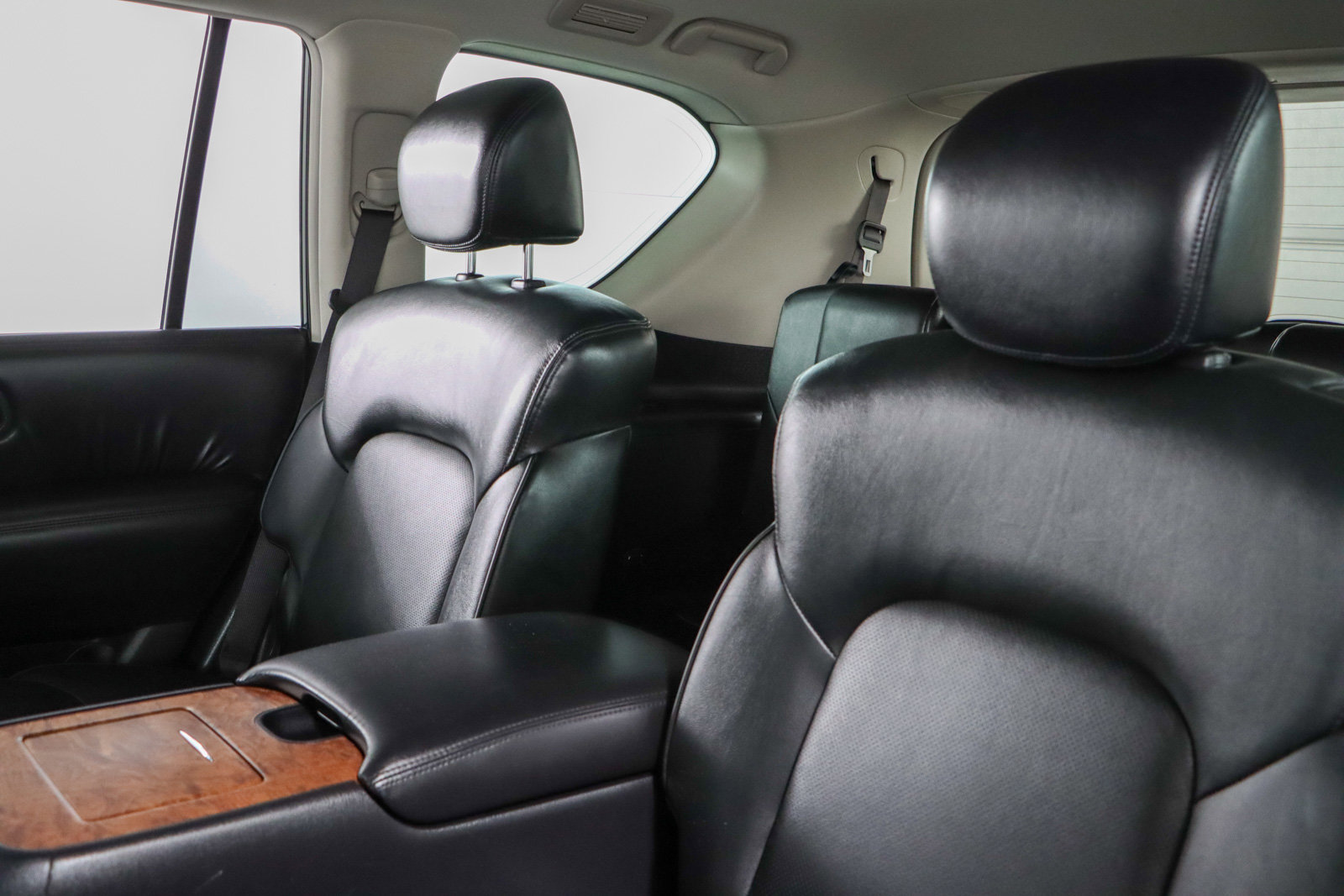 Used 2022 Nissan Armada SL w/ Captain's Chairs Package image 26