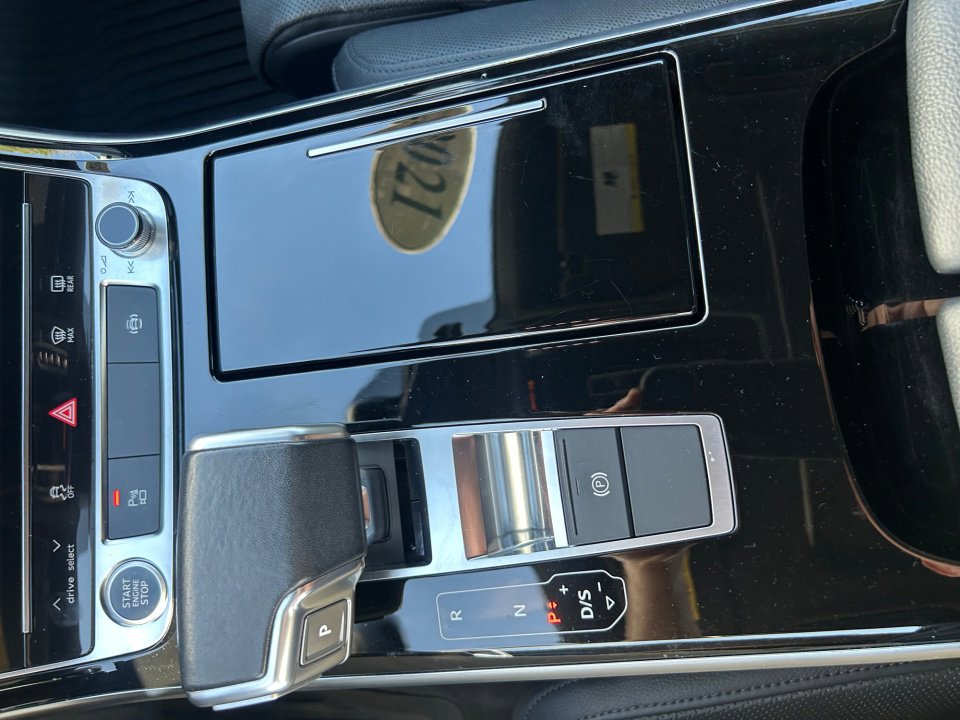 Used 2021 Audi A8 L 3.0T w/ Executive Plus Package image 20