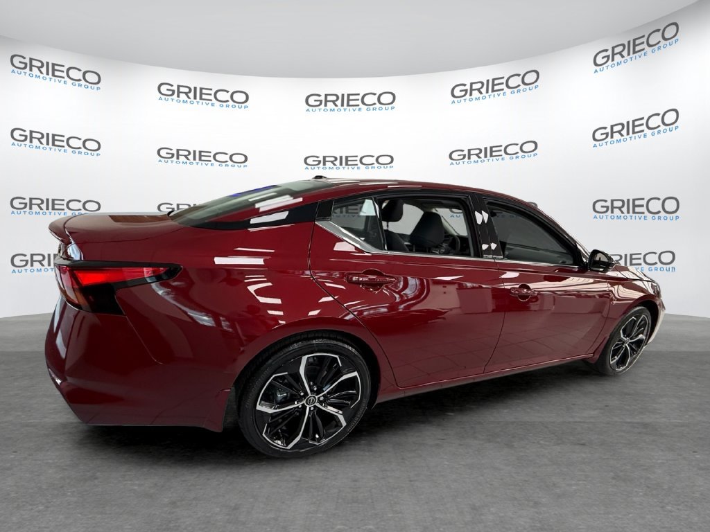 New 2026 Nissan Altima 2.5 SR w/ SR Premium Package FWD image 7