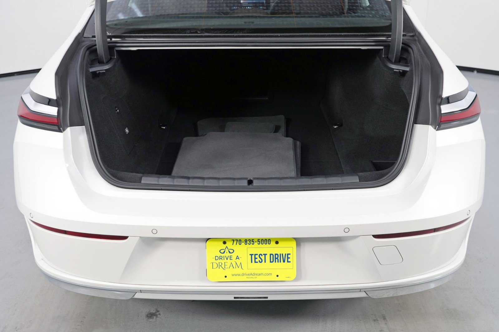 Used 2023 BMW i7 xDrive60 AWD/4WD image 6