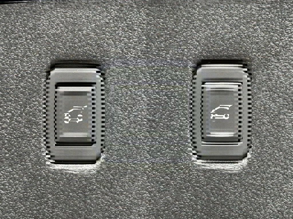 Used 2024 Chevrolet Blazer LT w/ Convenience Package image 38