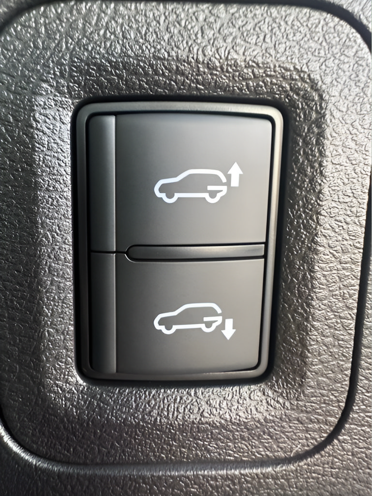 New 2026 Nissan Armada PRO-4X w/ Captain's Chari Seat Package AWD/4WD image 34