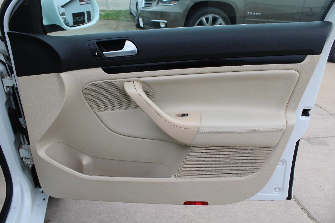 Used 2014 Volkswagen Jetta TDI image 7