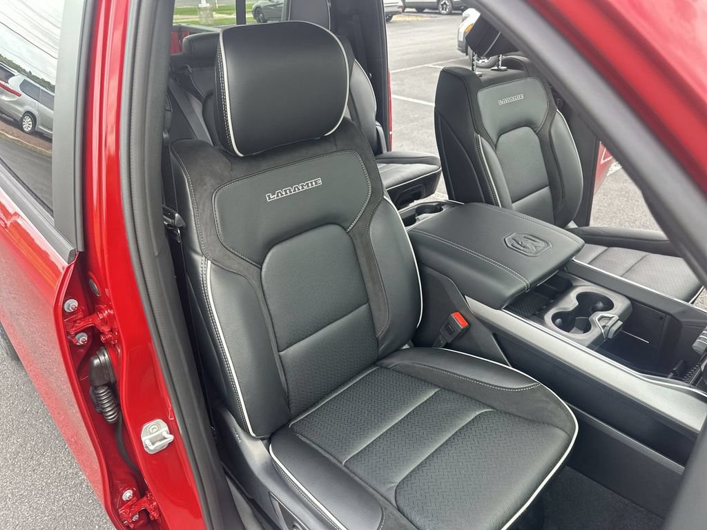 New 2027 RAM 1500 Laramie w/ Night Edition AWD/4WD image 32