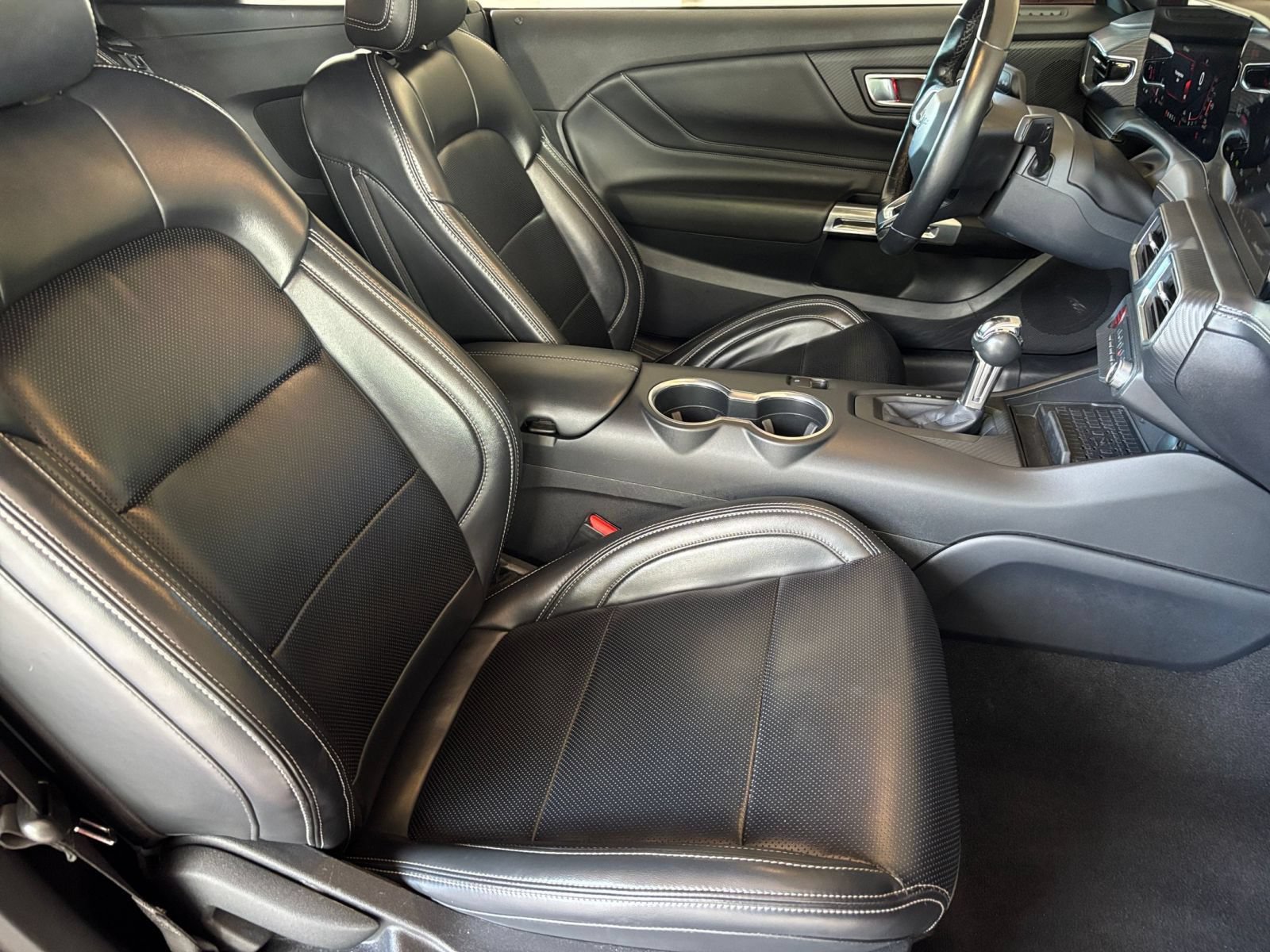 Used 2024 Ford Mustang Premium RWD image 36