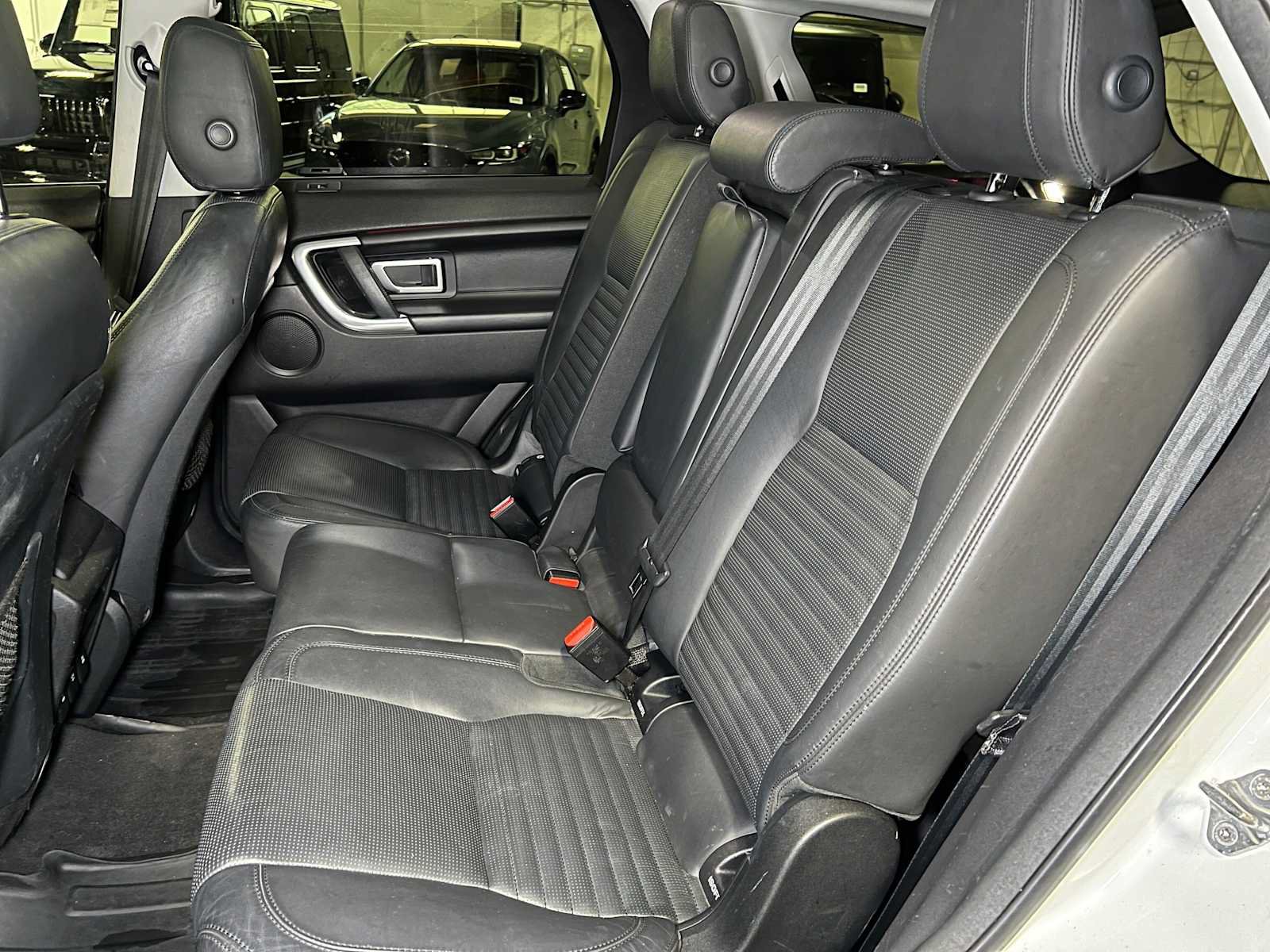 Used 2015 Land Rover Discovery Sport HSE Luxury AWD/4WD image 21