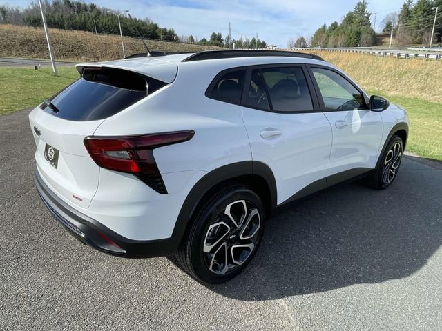 New 2026 Chevrolet Trax RS image 7