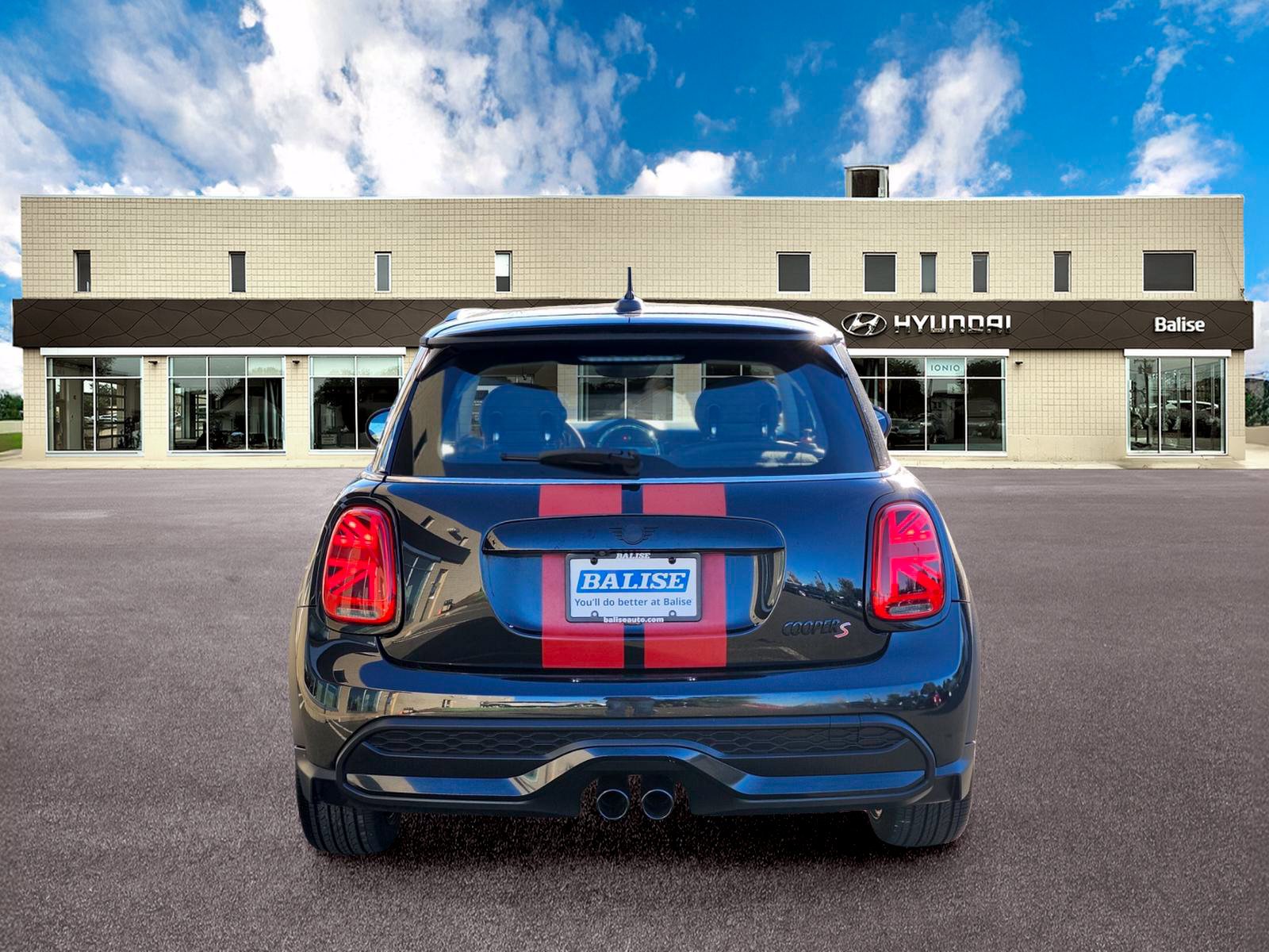 Used 2024 MINI Cooper S FWD image 5