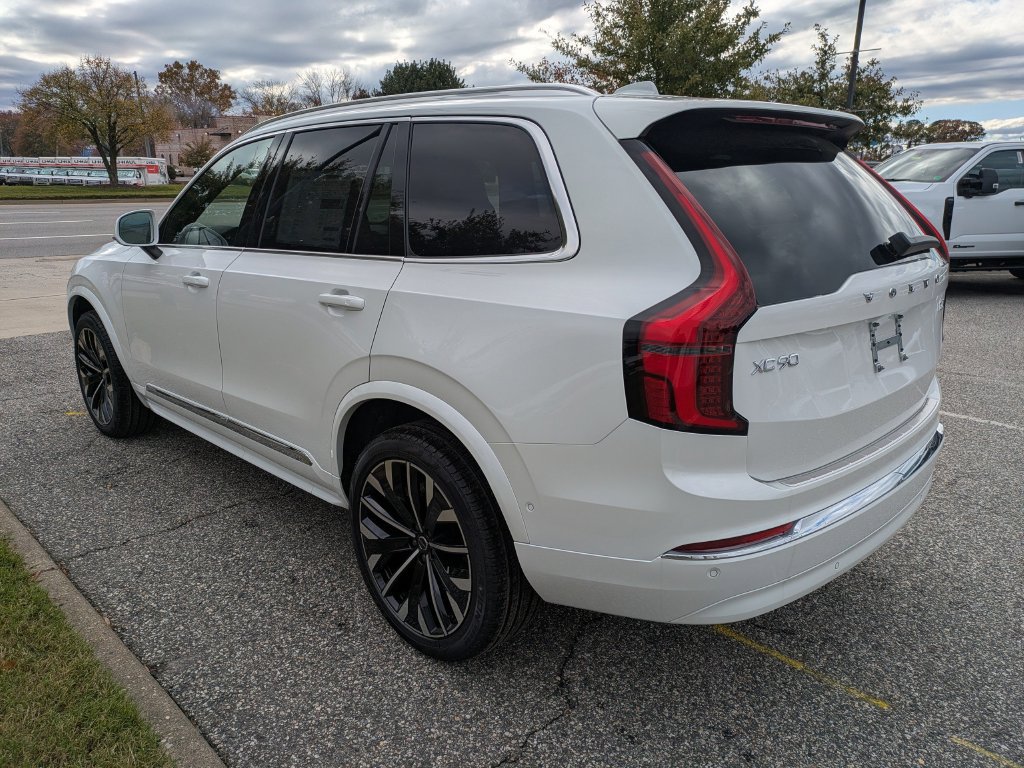 New 2026 Volvo XC90 B6 Plus w/ Protection Package Premier AWD/4WD image 6