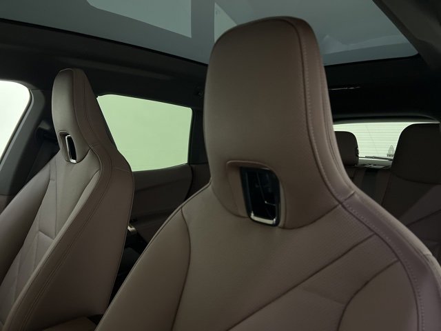 Used 2025 BMW iX xDrive50 image 26