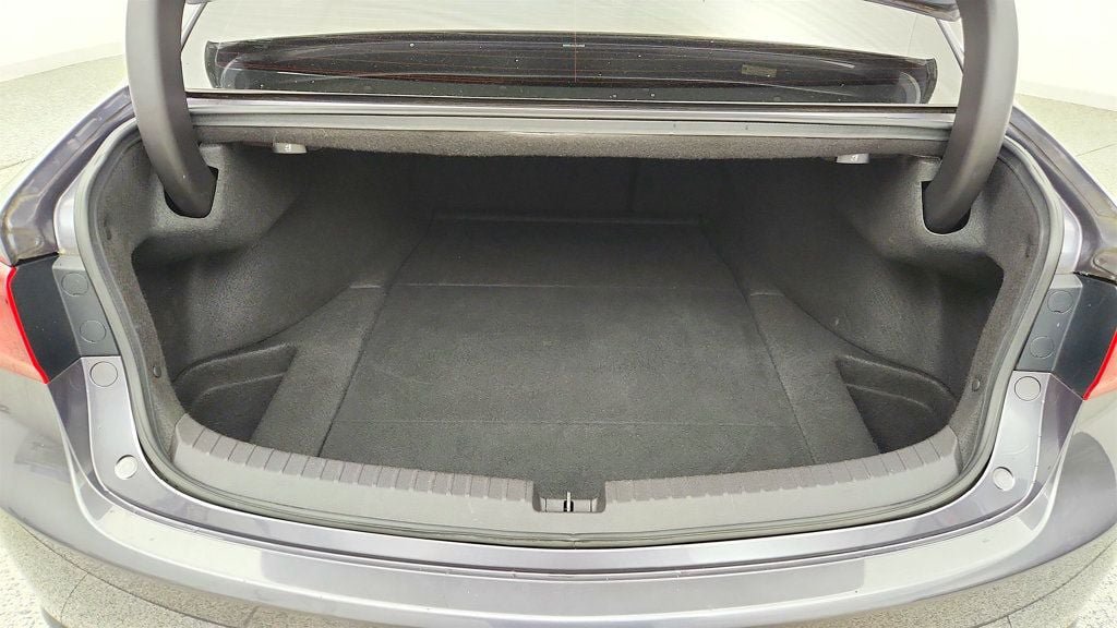 Used 2017 Acura TLX w/ Technology Package FWD image 22