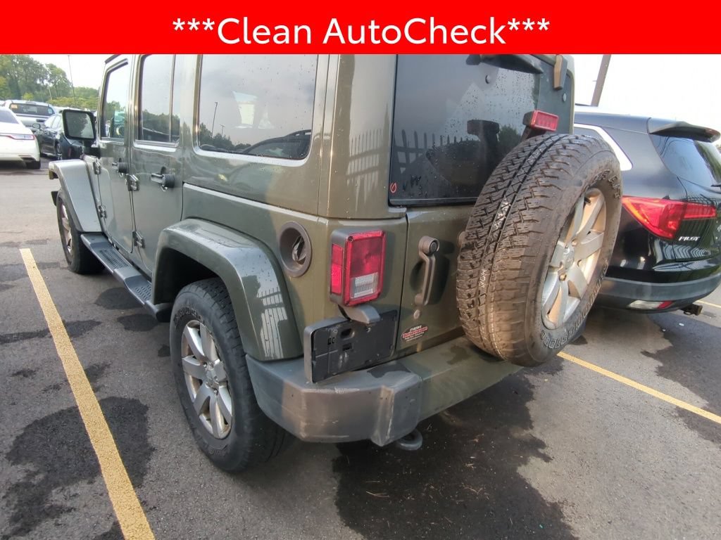 Used 2016 Jeep Wrangler Unlimited Sahara w/ Connectivity Group AWD/4WD image 4