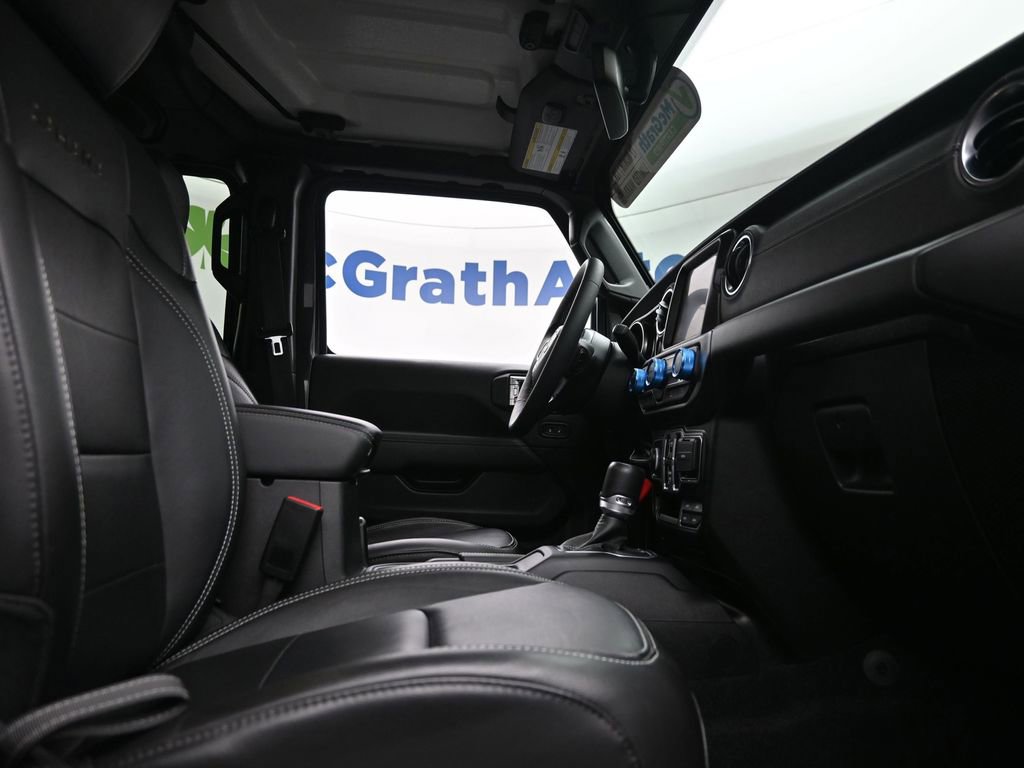 Used 2023 Jeep Wrangler Unlimited Sahara image 7