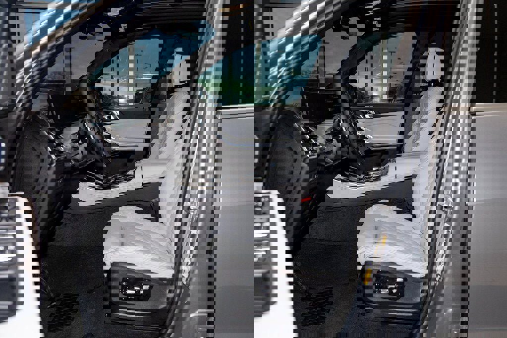 New 2026 BMW X5 xDrive50e w/ Climate Comfort Package image 19