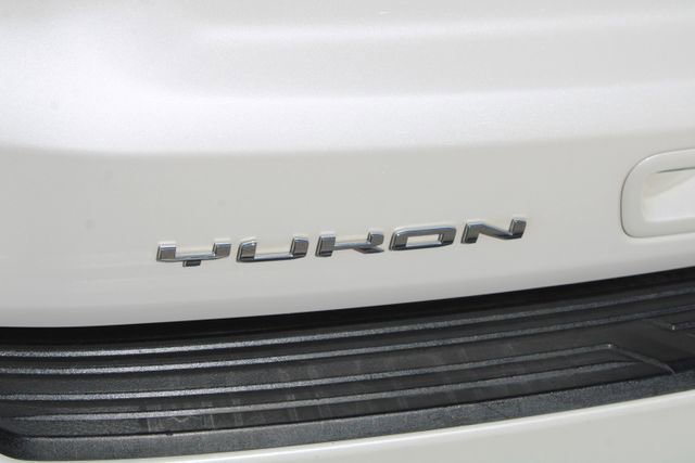 Used 2022 GMC Yukon XL Denali w/ Denali Premium Package AWD/4WD image 10