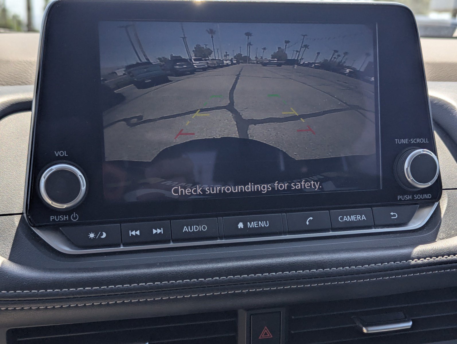 Used 2023 Nissan Rogue S FWD image 12