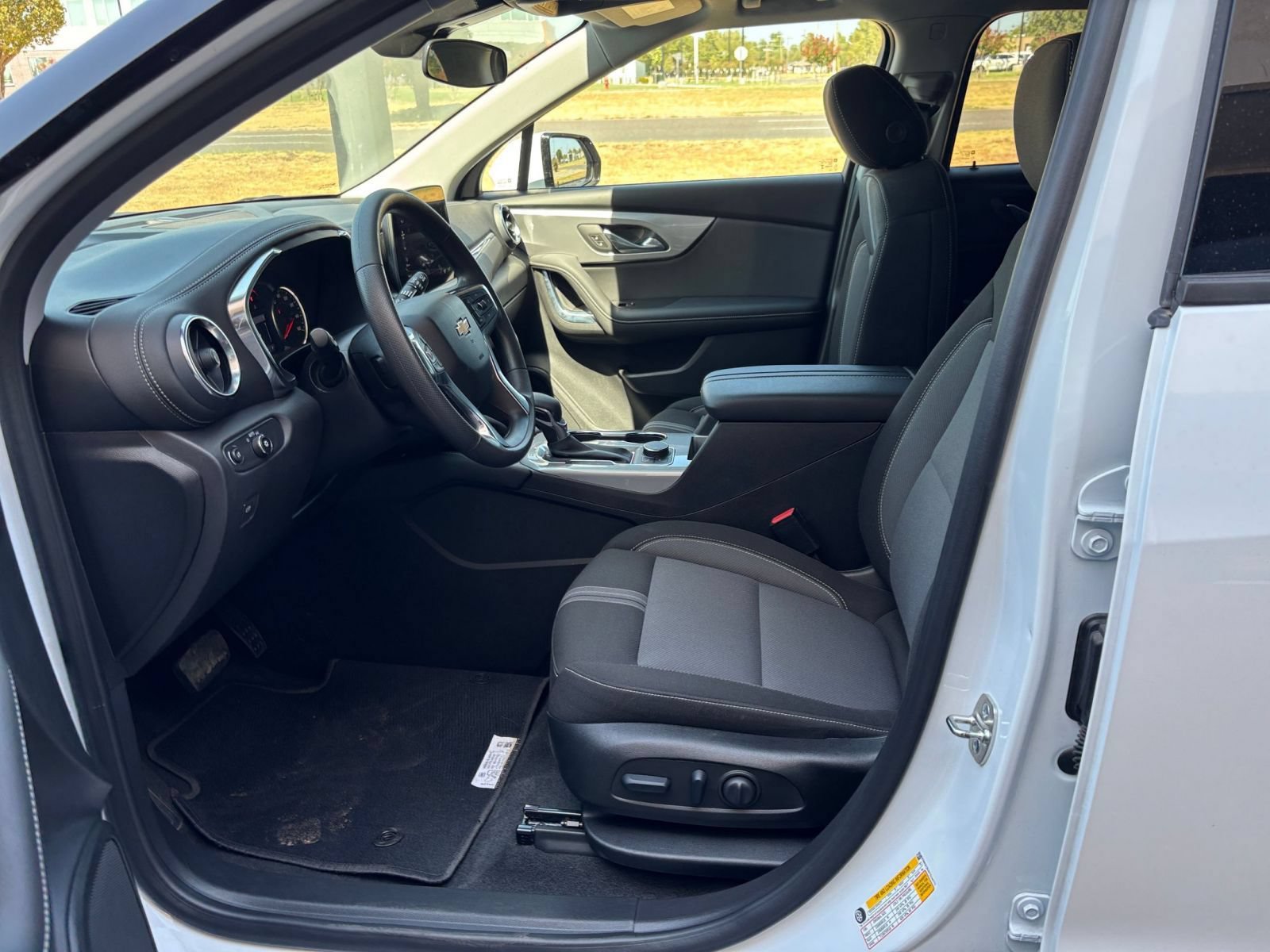 Used 2026 Chevrolet Blazer LT FWD image 28