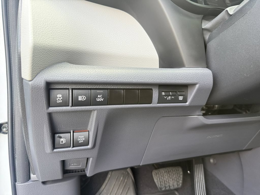 Used 2023 Toyota Sienna Limited AWD/4WD image 13