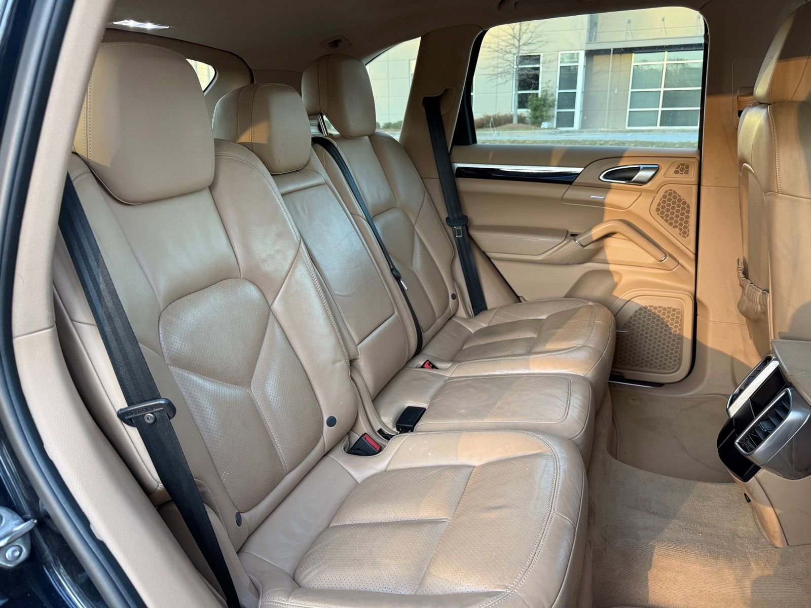 Used 2016 Porsche Cayenne image 41