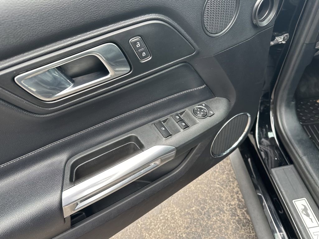Used 2021 Ford Mustang Premium image 11