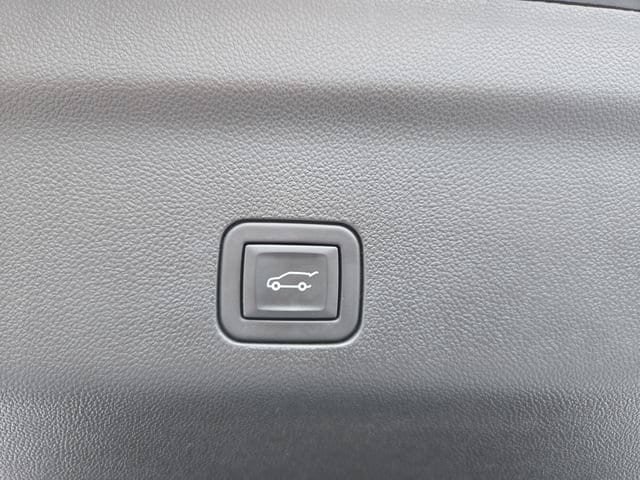 Certified 2024 Cadillac Escalade ESV V AWD/4WD image 42