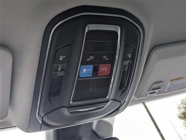 Used 2023 Jeep Grand Cherokee Laredo image 22