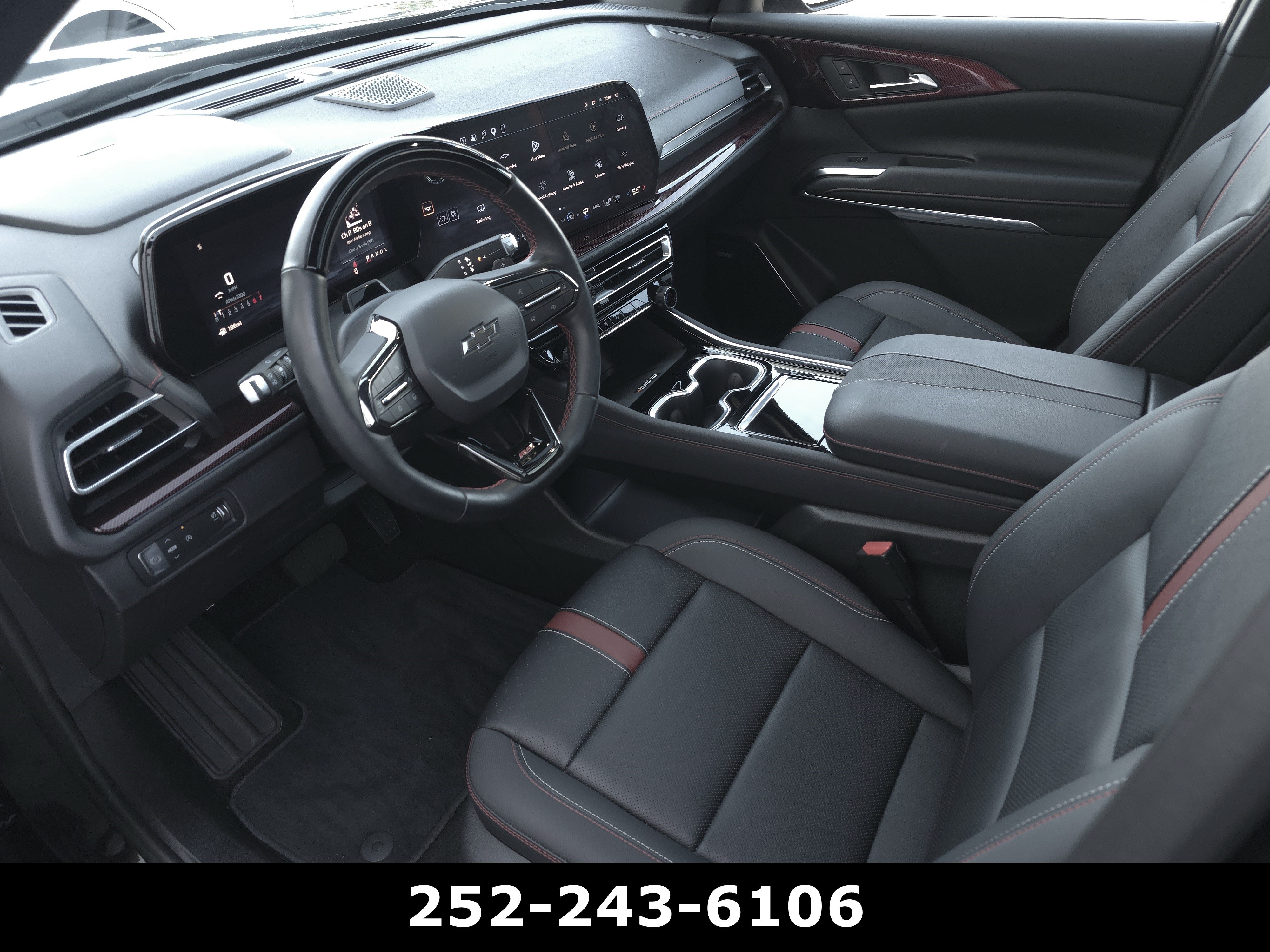 Used 2026 Chevrolet Traverse RS FWD image 9