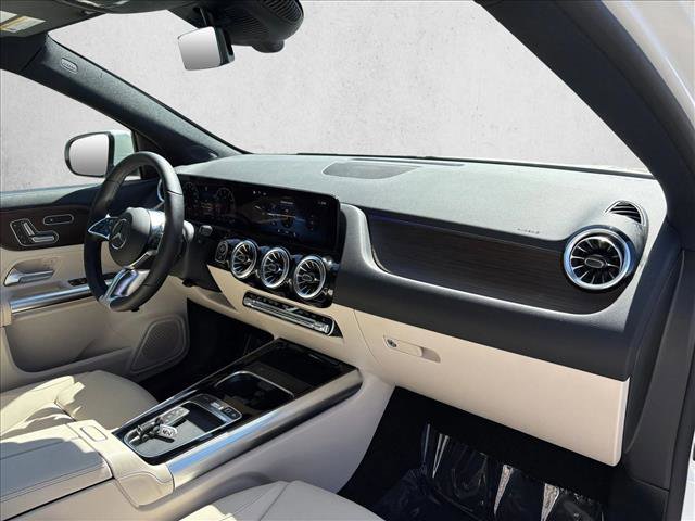 Certified 2025 Mercedes-Benz GLA 250 4MATIC image 27