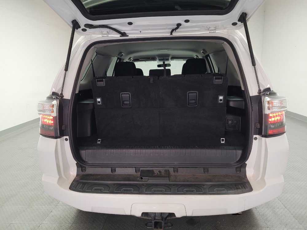 Used 2018 Toyota 4Runner SR5 RWD image 29