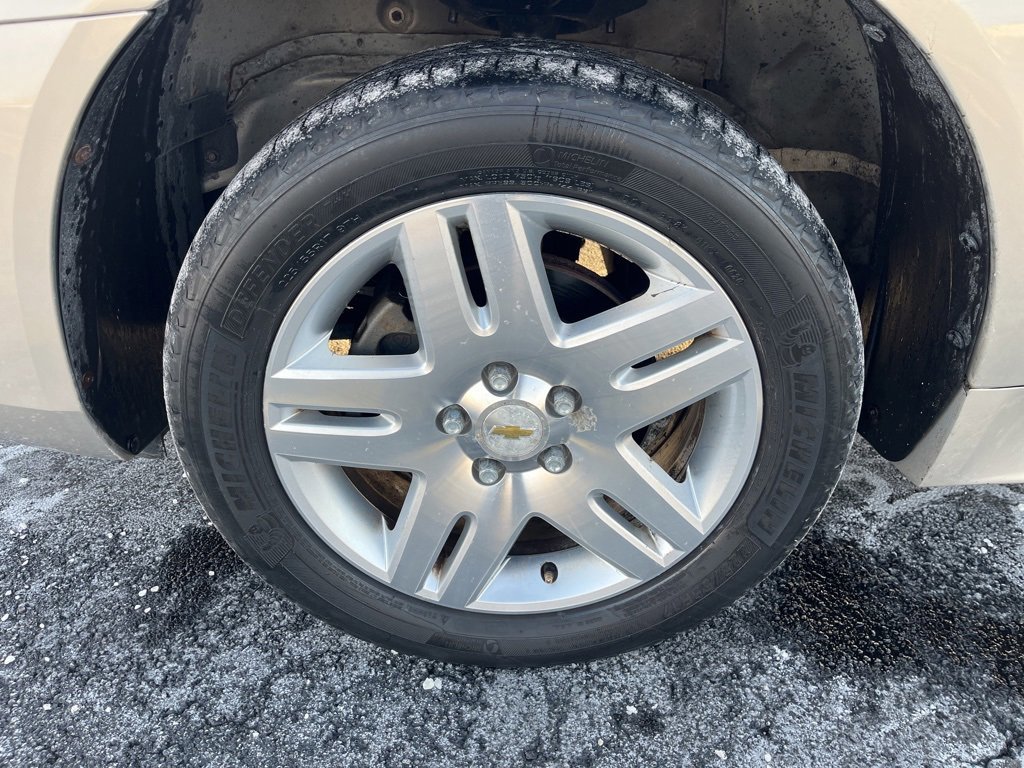 Used 2011 Chevrolet Impala LT w/ Luxury Edition Package image 18