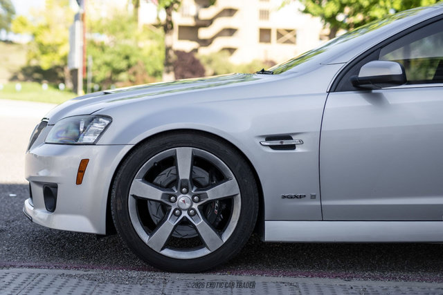 Used 2009 Pontiac G8 GXP RWD image 4