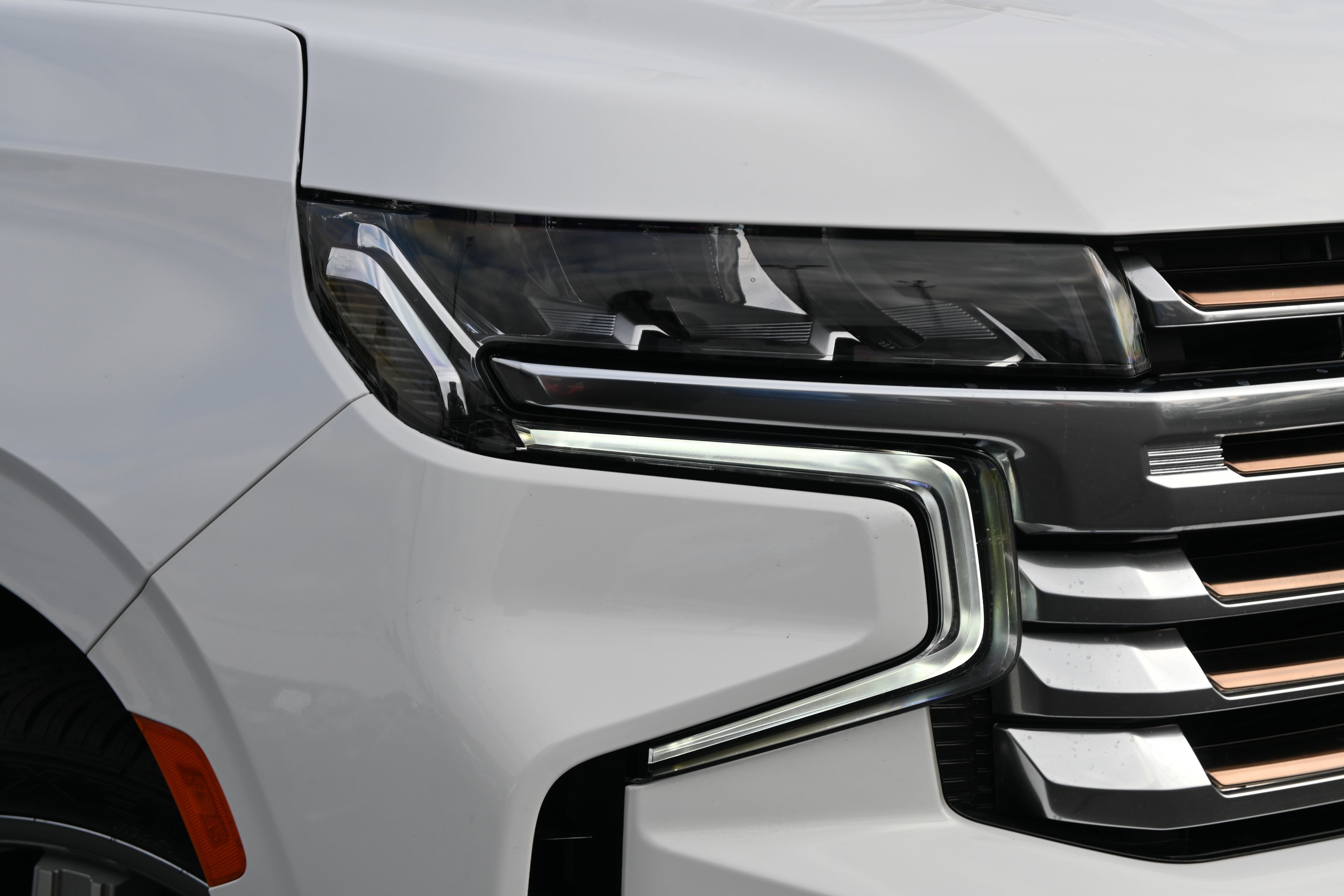 Used 2024 Chevrolet Suburban High Country image 14