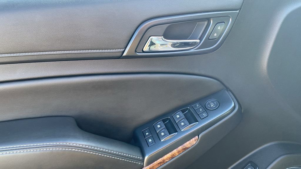 Used 2017 Chevrolet Suburban Premier image 18