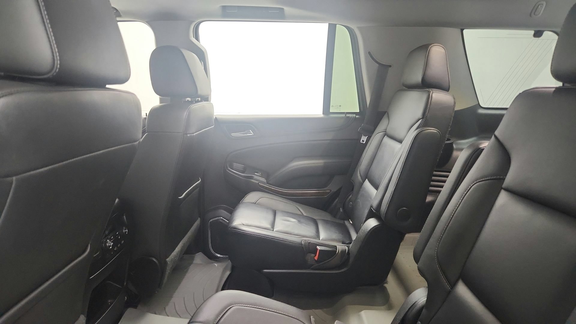 Used 2018 Chevrolet Tahoe LT w/ LT Signature Package AWD/4WD image 24