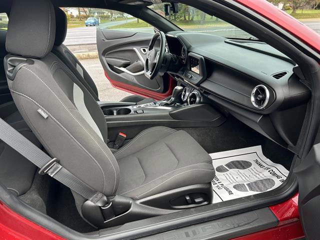 Certified 2021 Chevrolet Camaro LT image 26