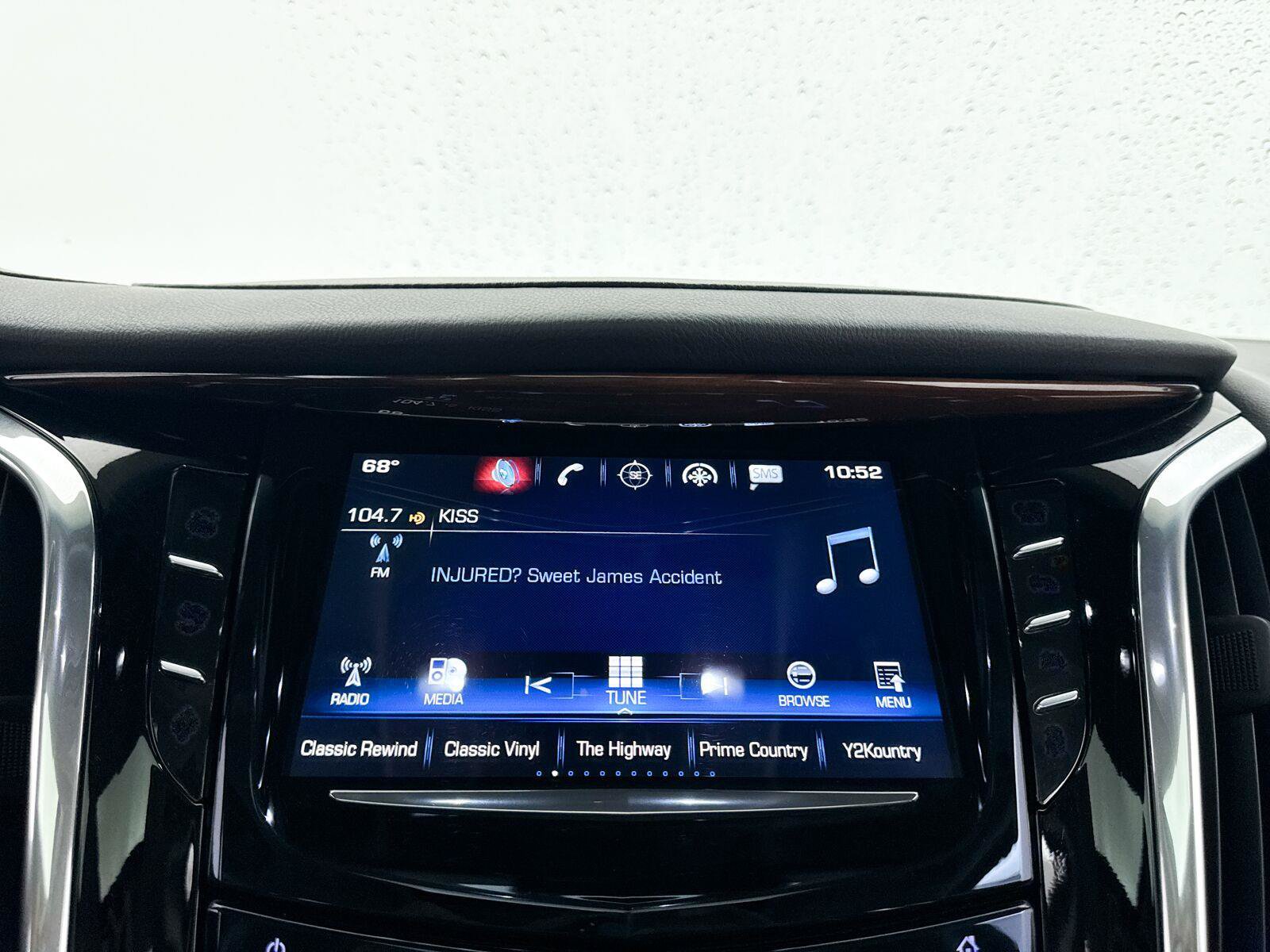 Used 2016 Cadillac Escalade Luxury RWD image 21