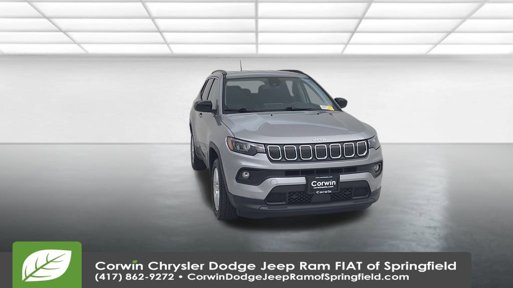 Used 2022 Jeep Compass Latitude image 4