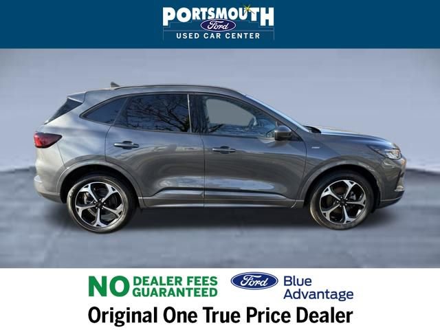 Certified 2023 Ford Escape ST-Line Select w/ Tech Pack #2 image 6