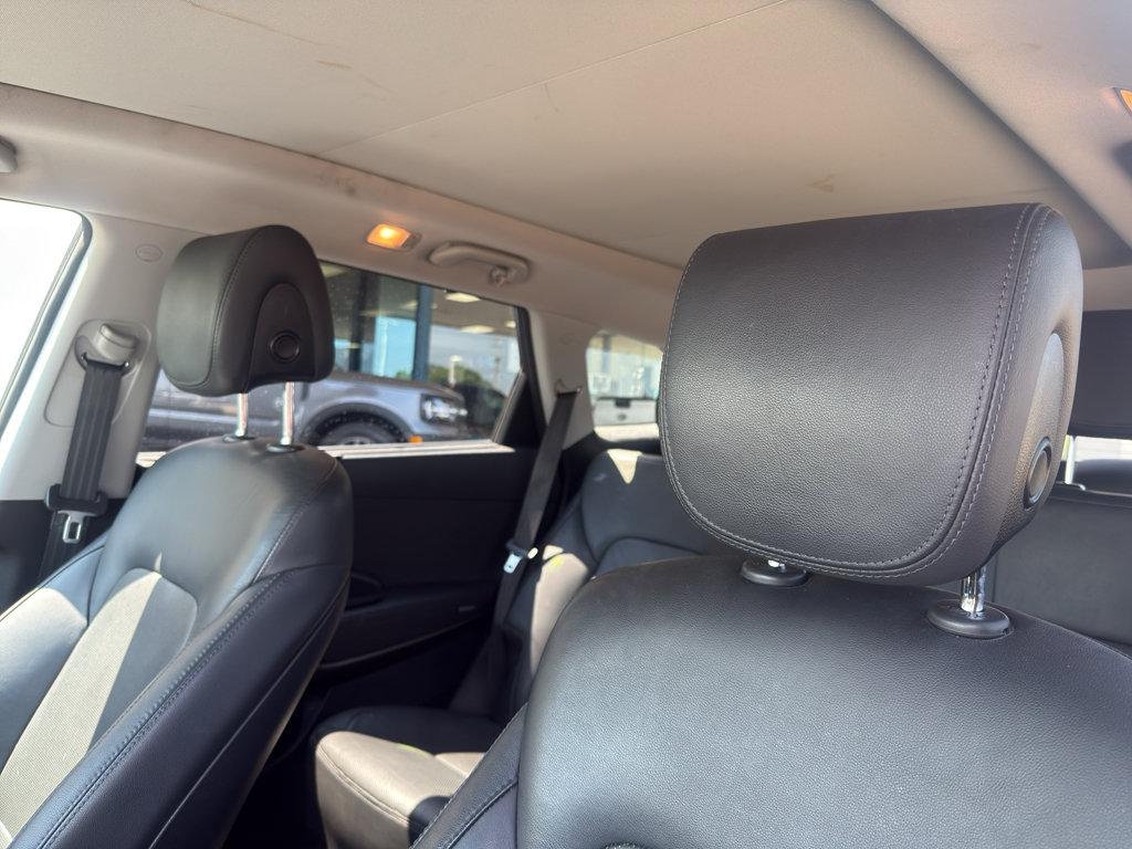 Used 2017 Hyundai Santa Fe FWD image 14