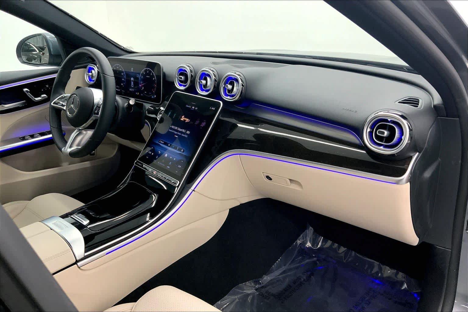 Used 2023 Mercedes-Benz C 300 Sedan image 10