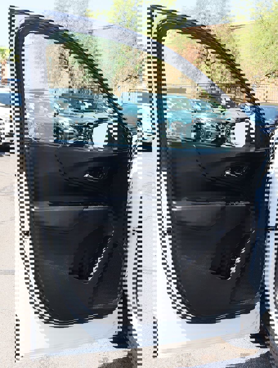 Used 2024 Chevrolet Equinox LT image 37