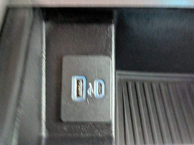 Used 2020 Ford Expedition XLT image 23