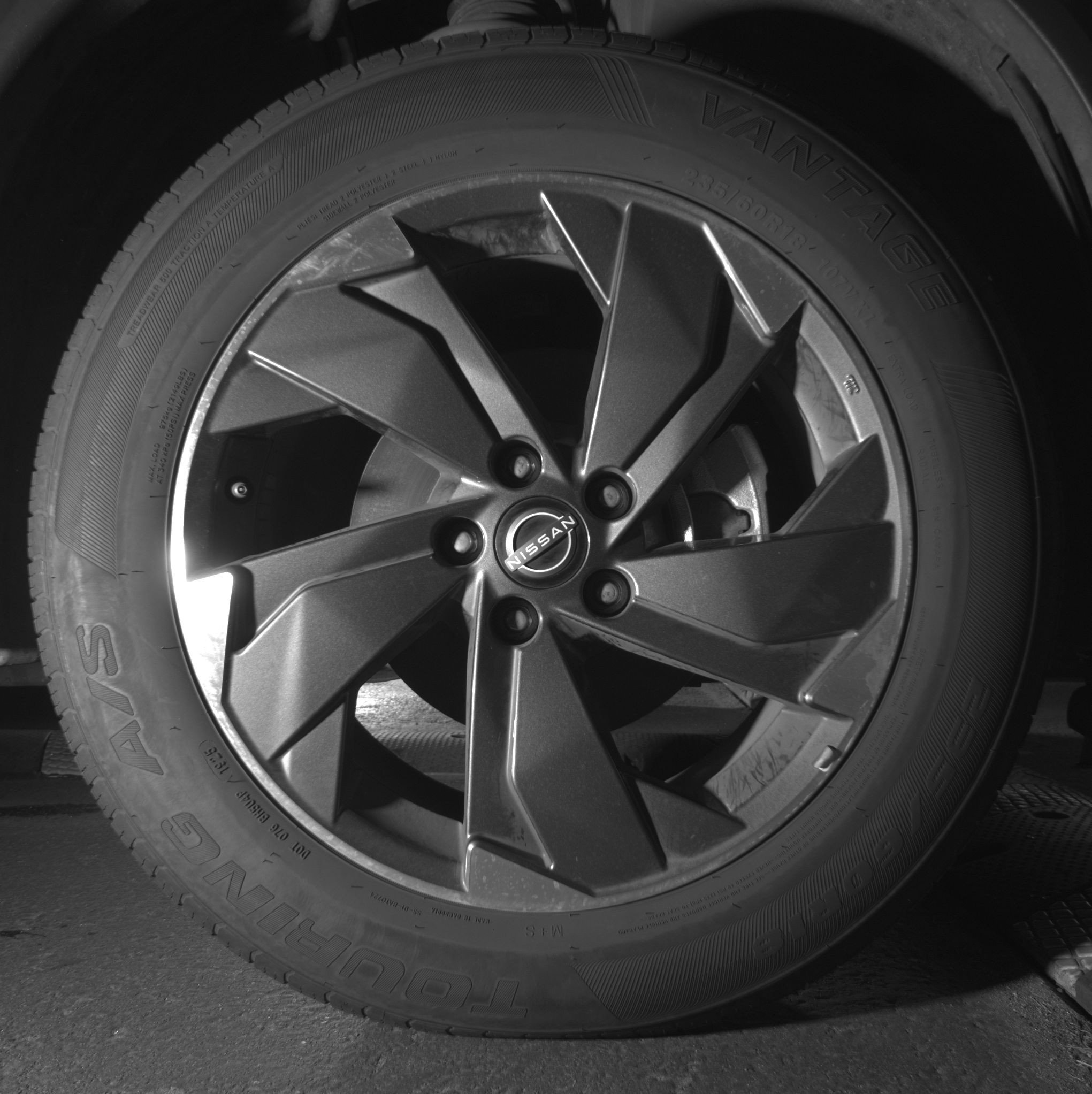 Used 2025 Nissan Rogue SV FWD image 13