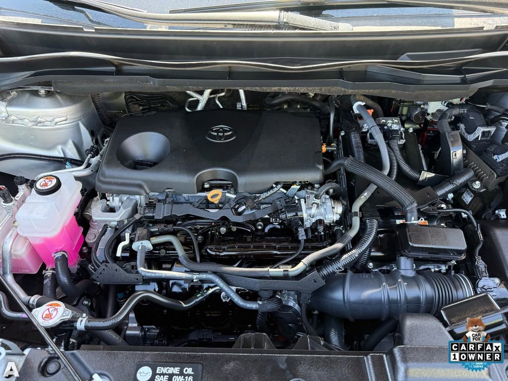 Used 2024 Toyota Sienna XLE FWD image 32