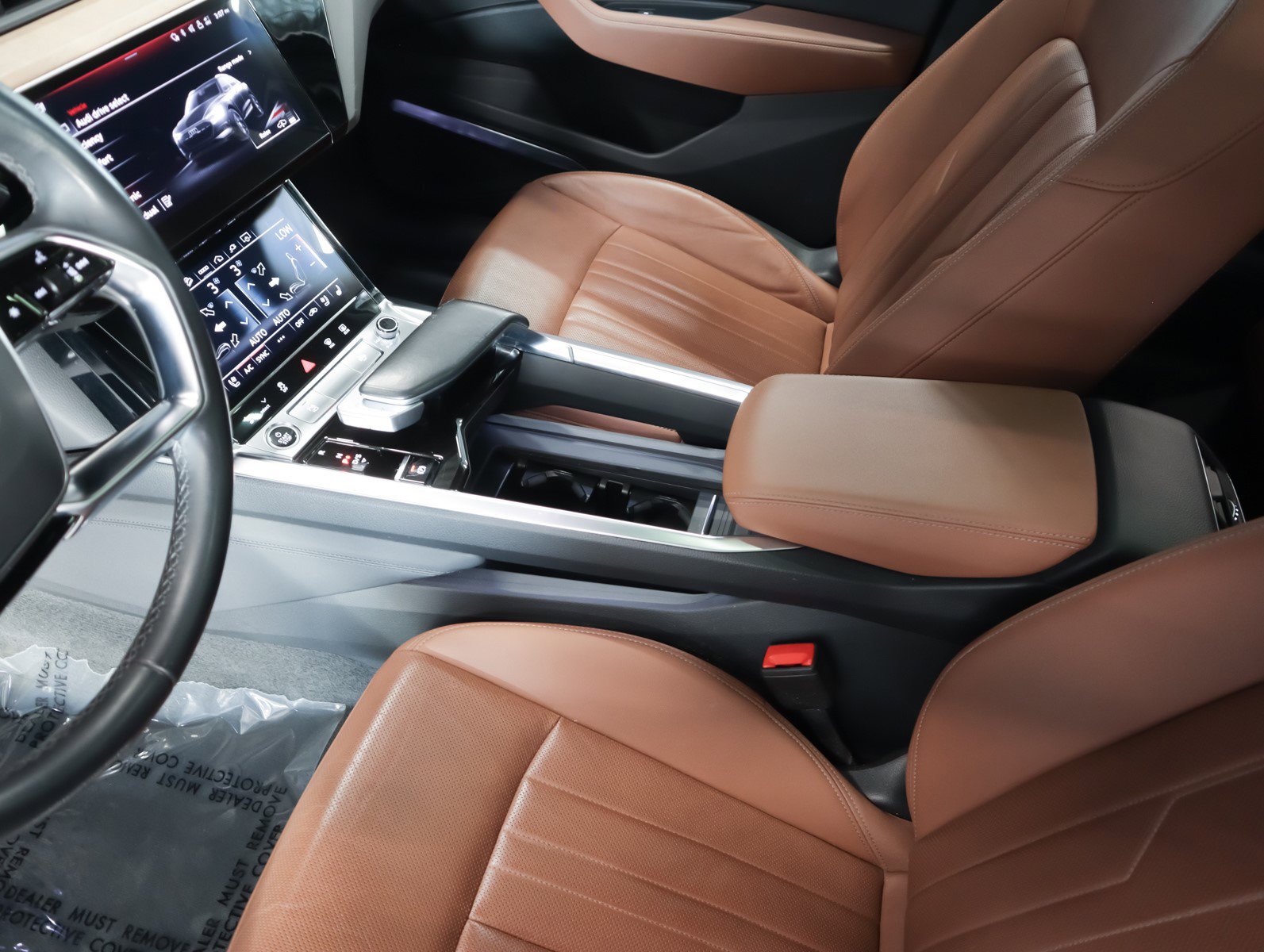 Used 2024 Audi Q8 e-tron Premium Plus image 20