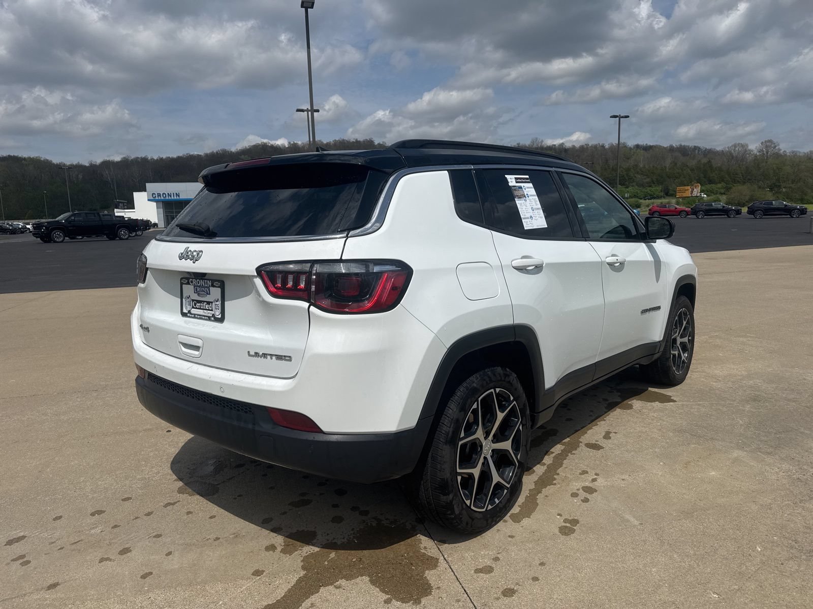 Used 2024 Jeep Compass Limited AWD/4WD image 4