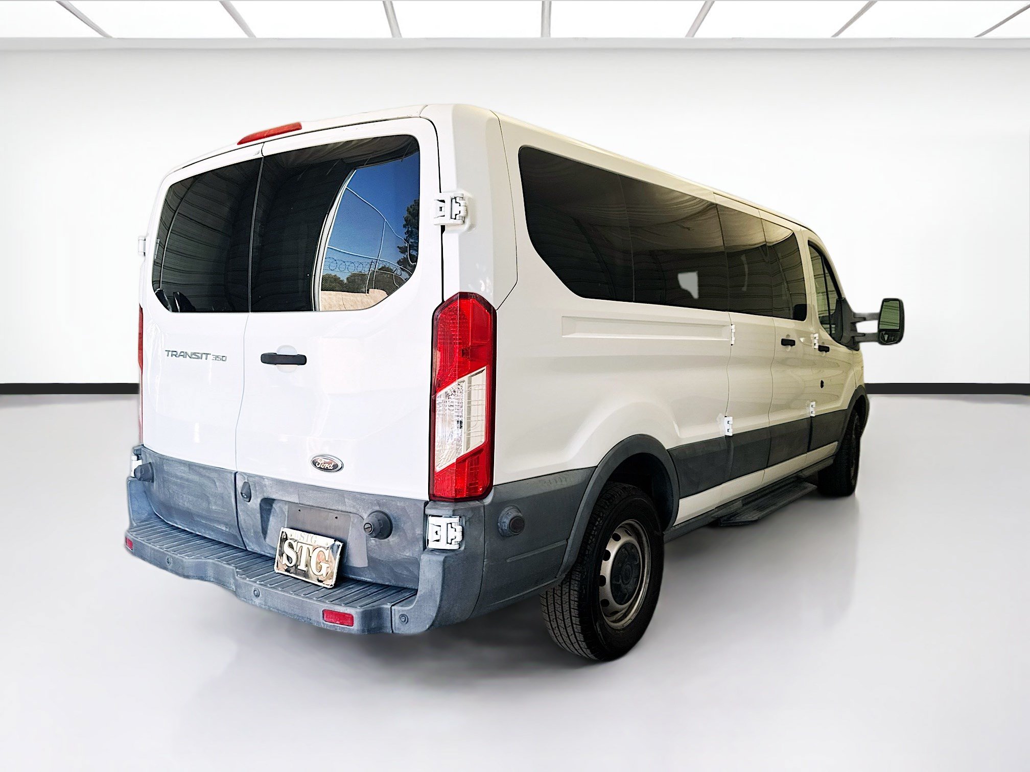 Used 2015 Ford Transit 350 XL RWD image 4
