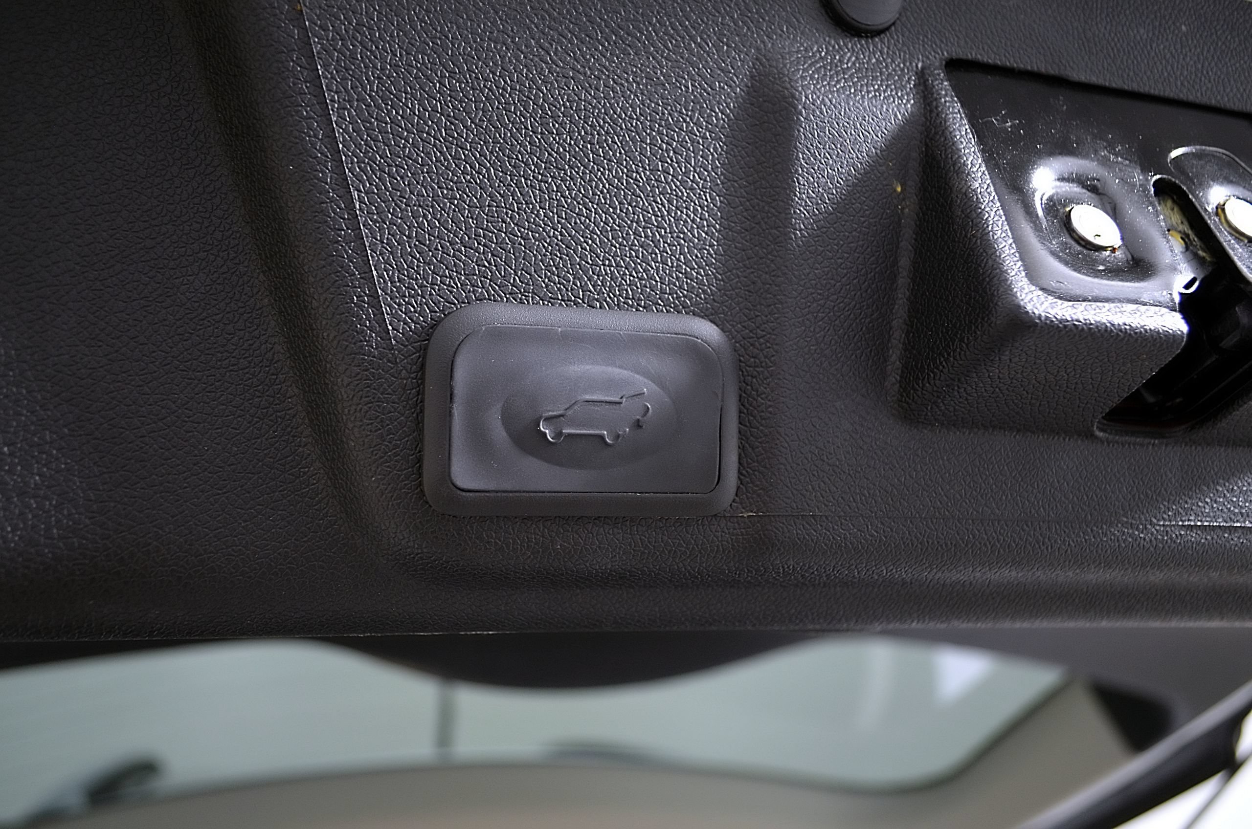 Used 2017 Buick Enclave Leather FWD image 12