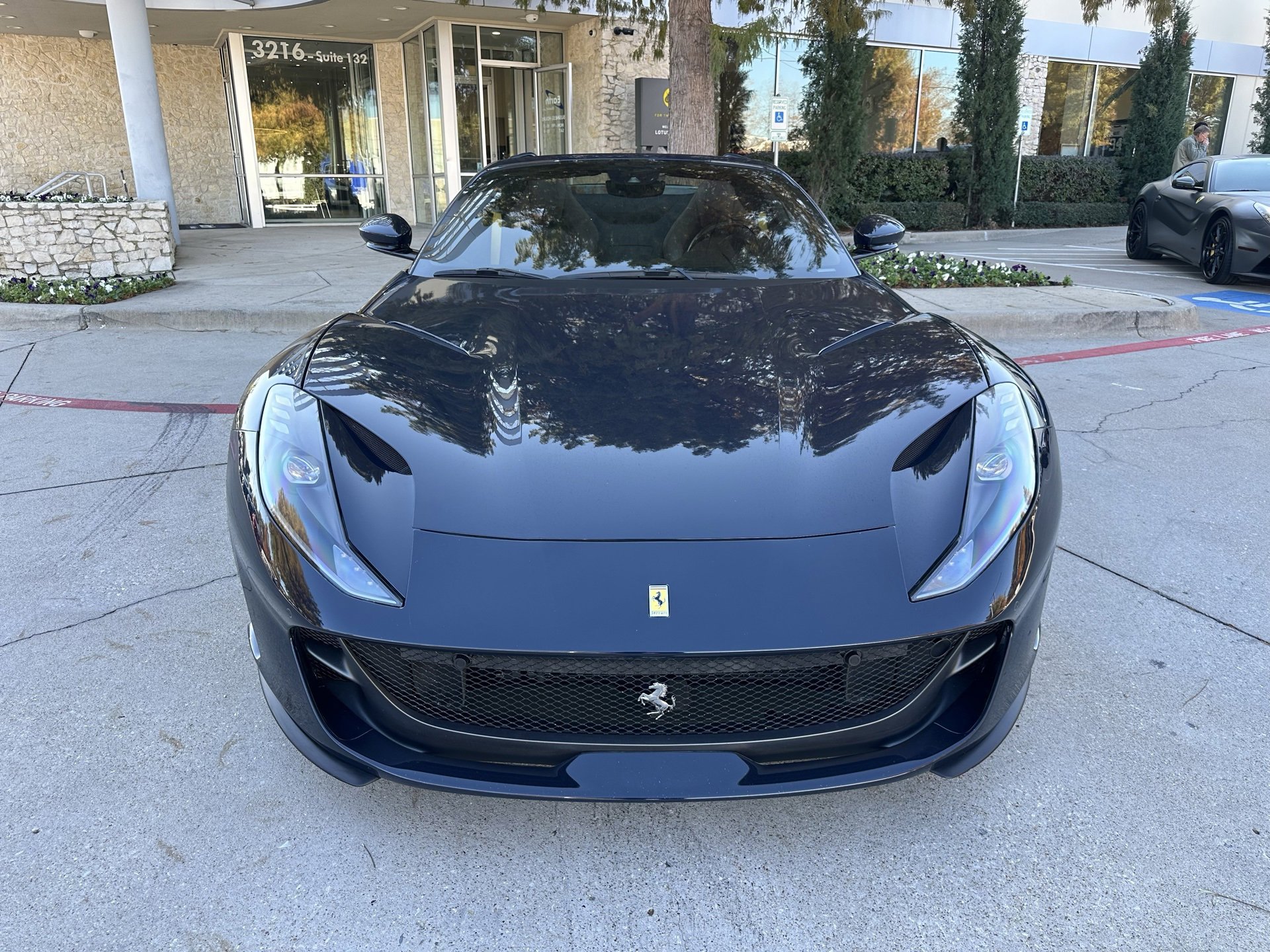 Used 2021 Ferrari 812 GTS image 2